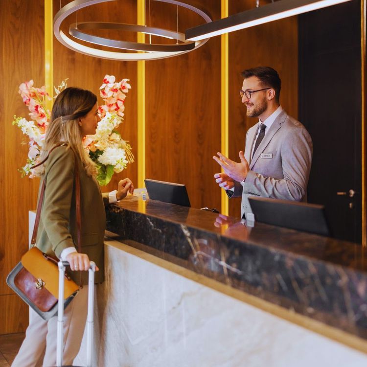 réceptionniste de nuit